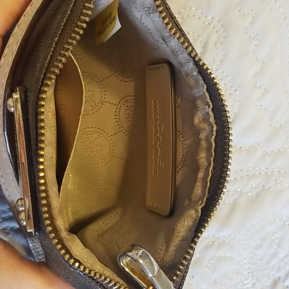 Wristlet - Picture 4 of 5